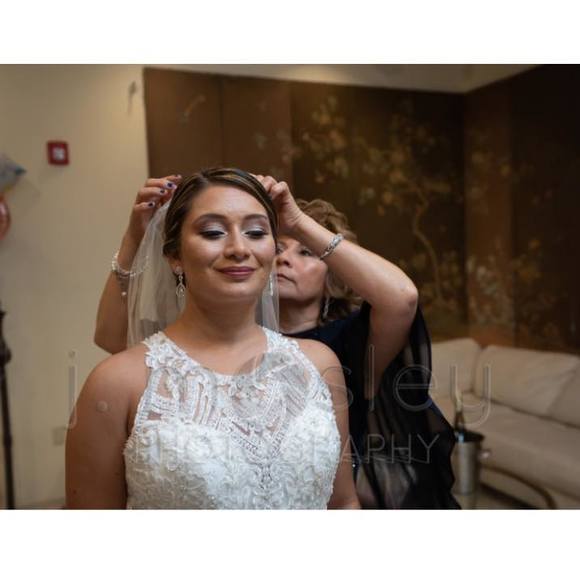 Meet your Posher, Jennifer - Picture 1 of 1